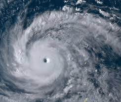 台風が来ると体調不良がおこる…その原因とは？